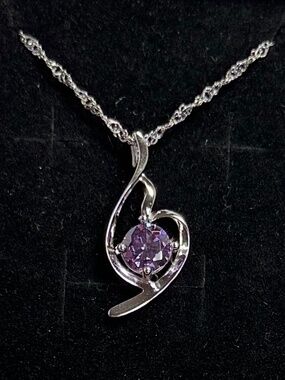 925 Sterling Silver Purple Cubic Zirconia Gem Stone Heart Swirl Pendant Necklace
